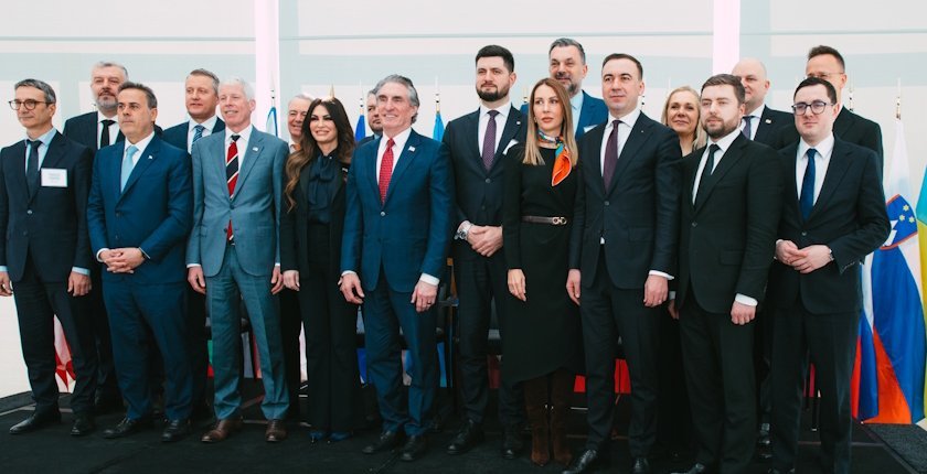 US landing LNG deals to supply Central and Eastern Europe, Balkans