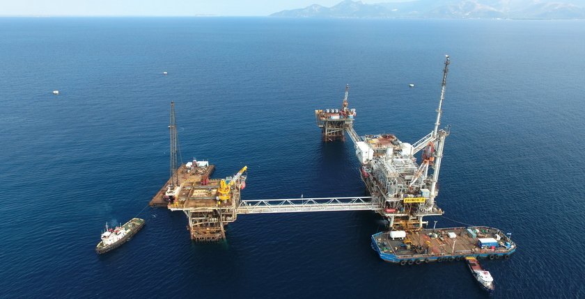 EnEarth gets permit for carbon storage at offshore oil field in Greece