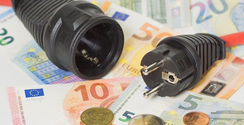 Electricity prices in Slovenia fall 4% for households, 13% for all other consumers in 2025