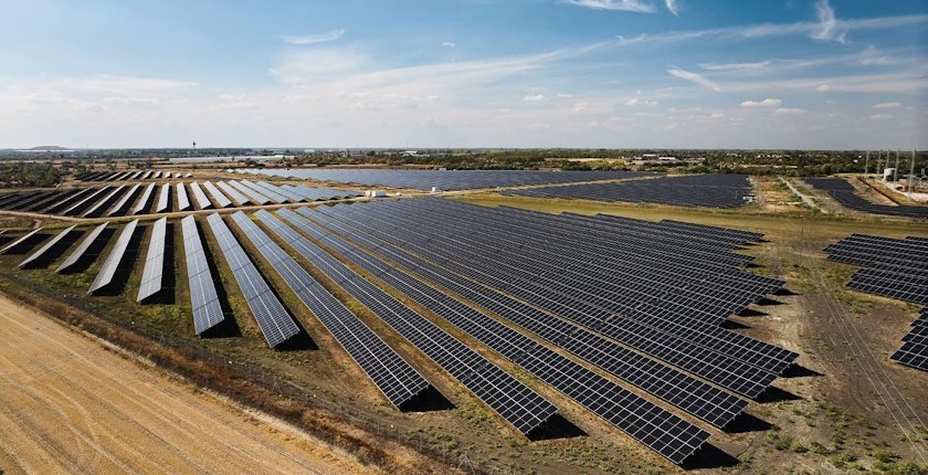 hungary-mol-Algyo-solar-park-battery